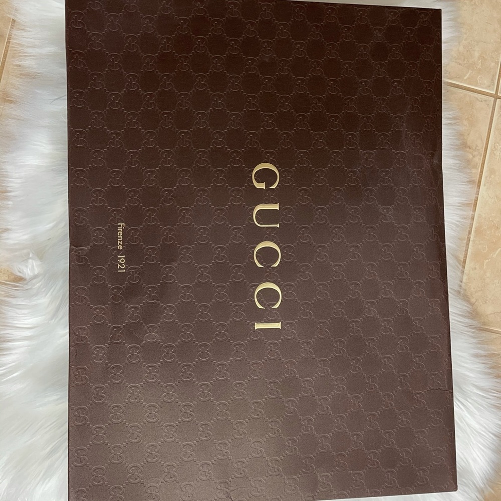 Gucci - Picture 9 of 10